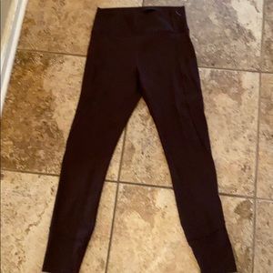 Lululemon size 6 black/brown color EUC